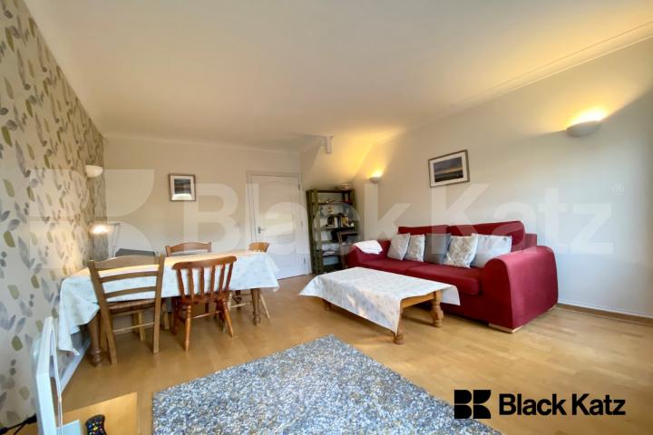 Stunning two double bedroomed Mid-century house Nightingale Mews Gilbert Street, Kennington